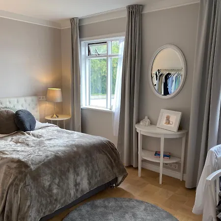Casa Disa - Dreams, A Boutique In City's Park And Botanical Garden In Laugardalur, Hot-spring-valley