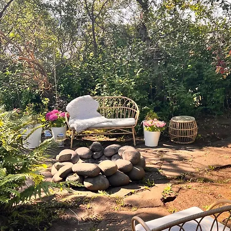 Casa Disa - Dreams, A Boutique In City's Park And Botanical Garden In Laugardalur, Hot-spring-valley *